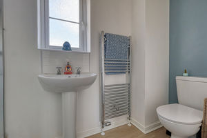 Ensuite- click for photo gallery
